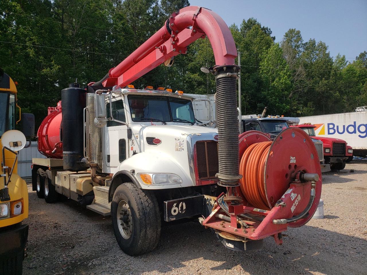 2012 Peterbilt 348 Sewer Jetter Truck იყიდება Charles City-ში, VA - Side