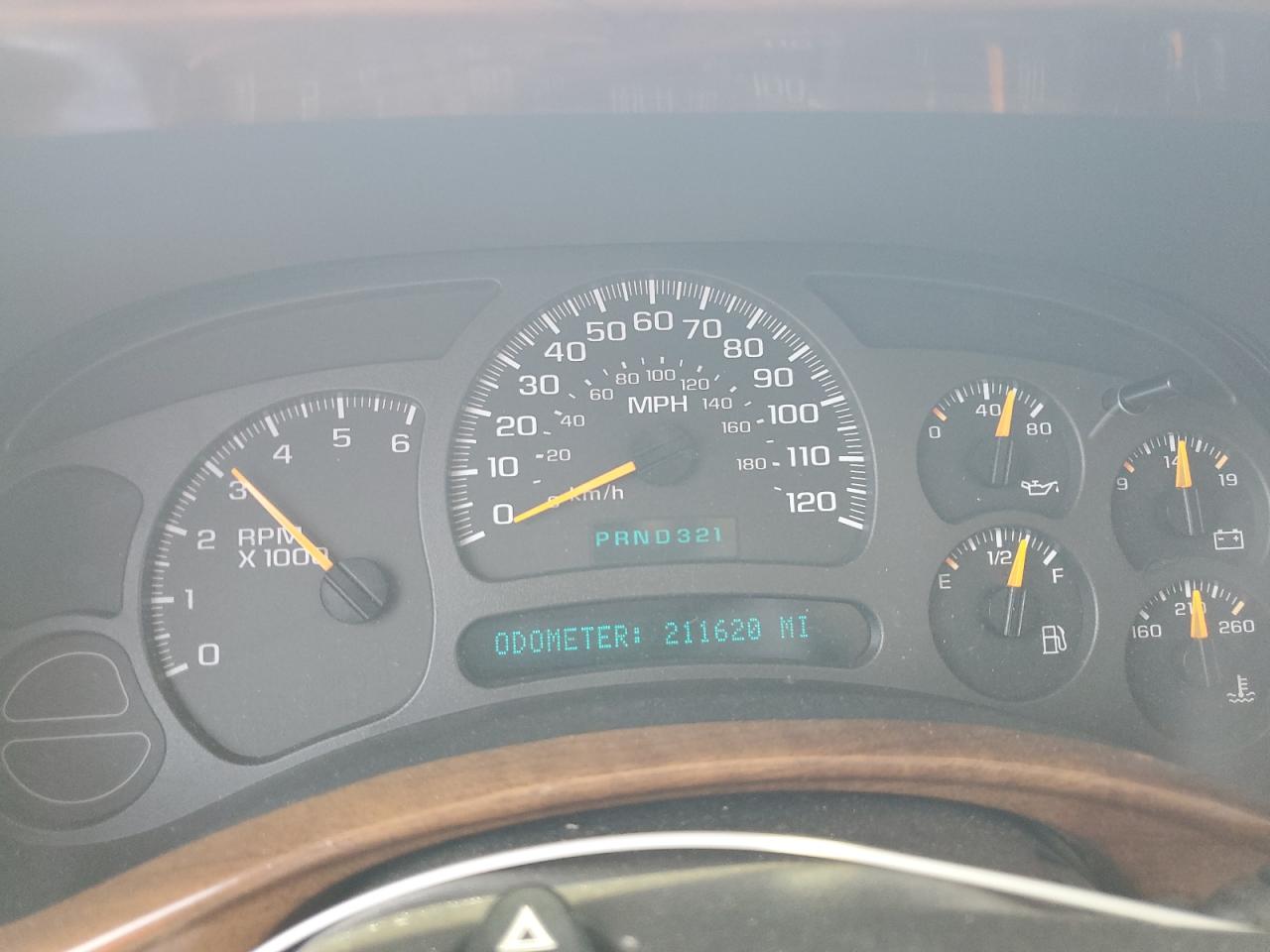 2003 Chevrolet Suburban C1500 VIN: 1GNEC16Z93J261285 Lot: 61180305