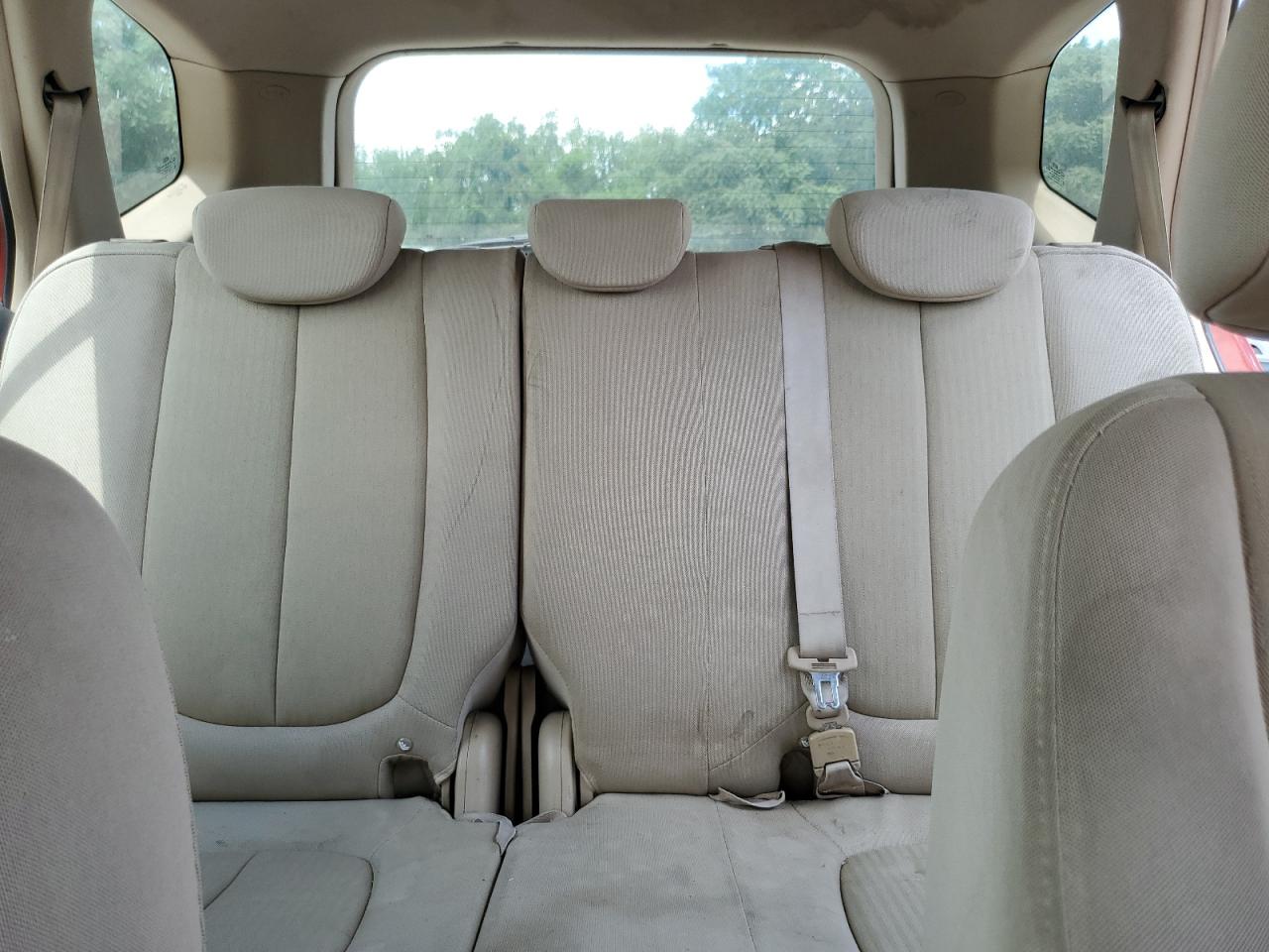 2007 Kia Rondo Base VIN: KNAFG525477053374 Lot: 62422405