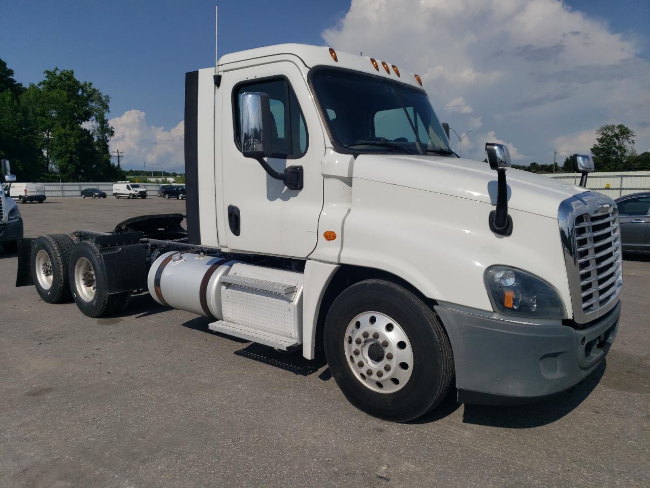 2019 Freightliner Cascadia 125 Semi Truck na sprzedaż w Dunn, NC - Normal Wear
