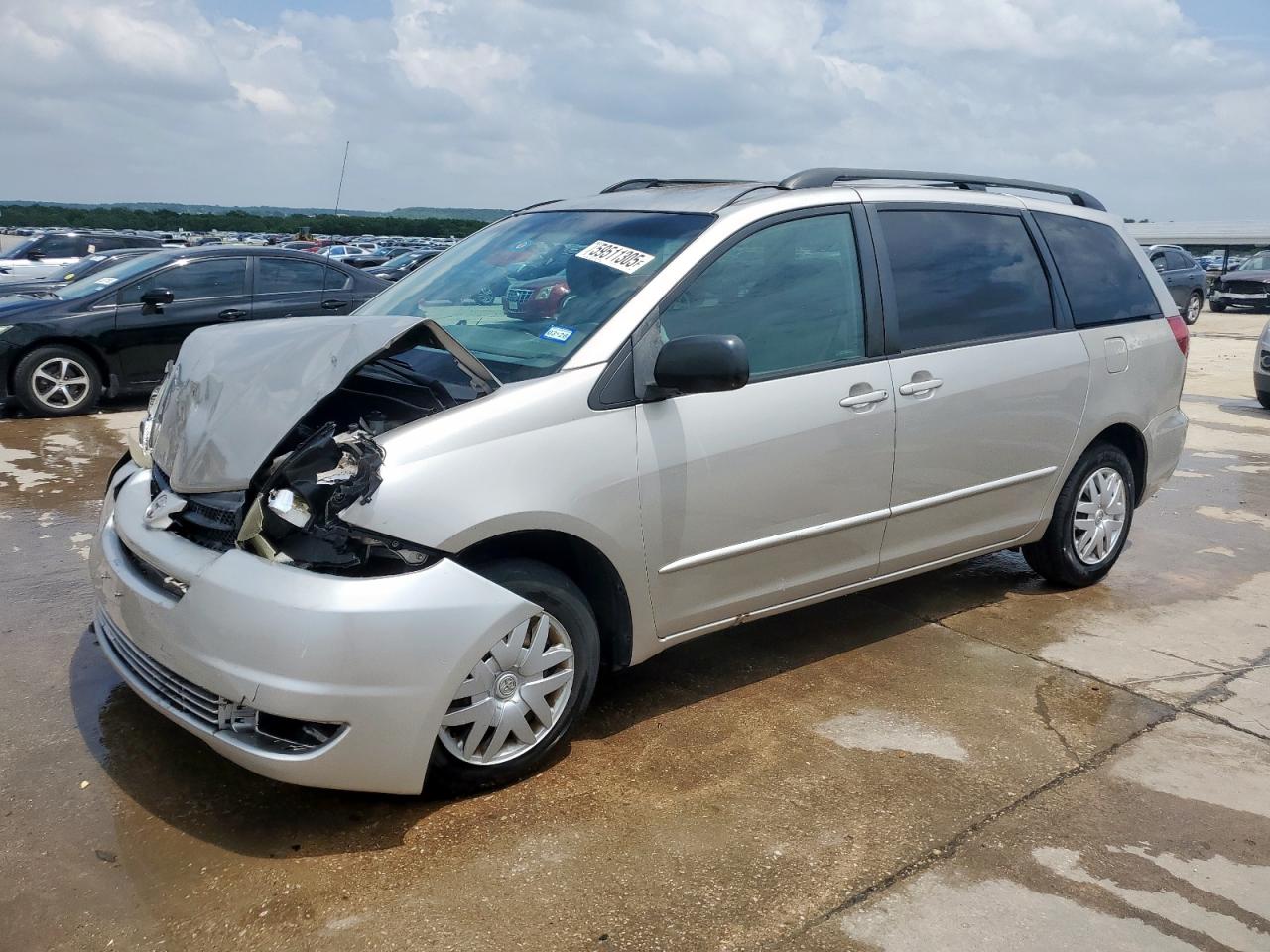2005 Toyota Sienna Ce for Sale in Grand Prairie, TX - Front End