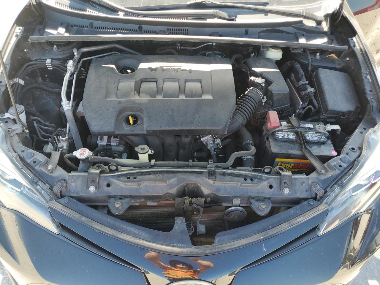 TOYOTA COROLLA 2018 VIN 5YFBURHE8JP777230 photo 11