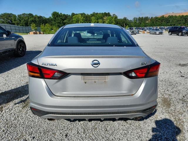  NISSAN ALTIMA 2019 Серебристый