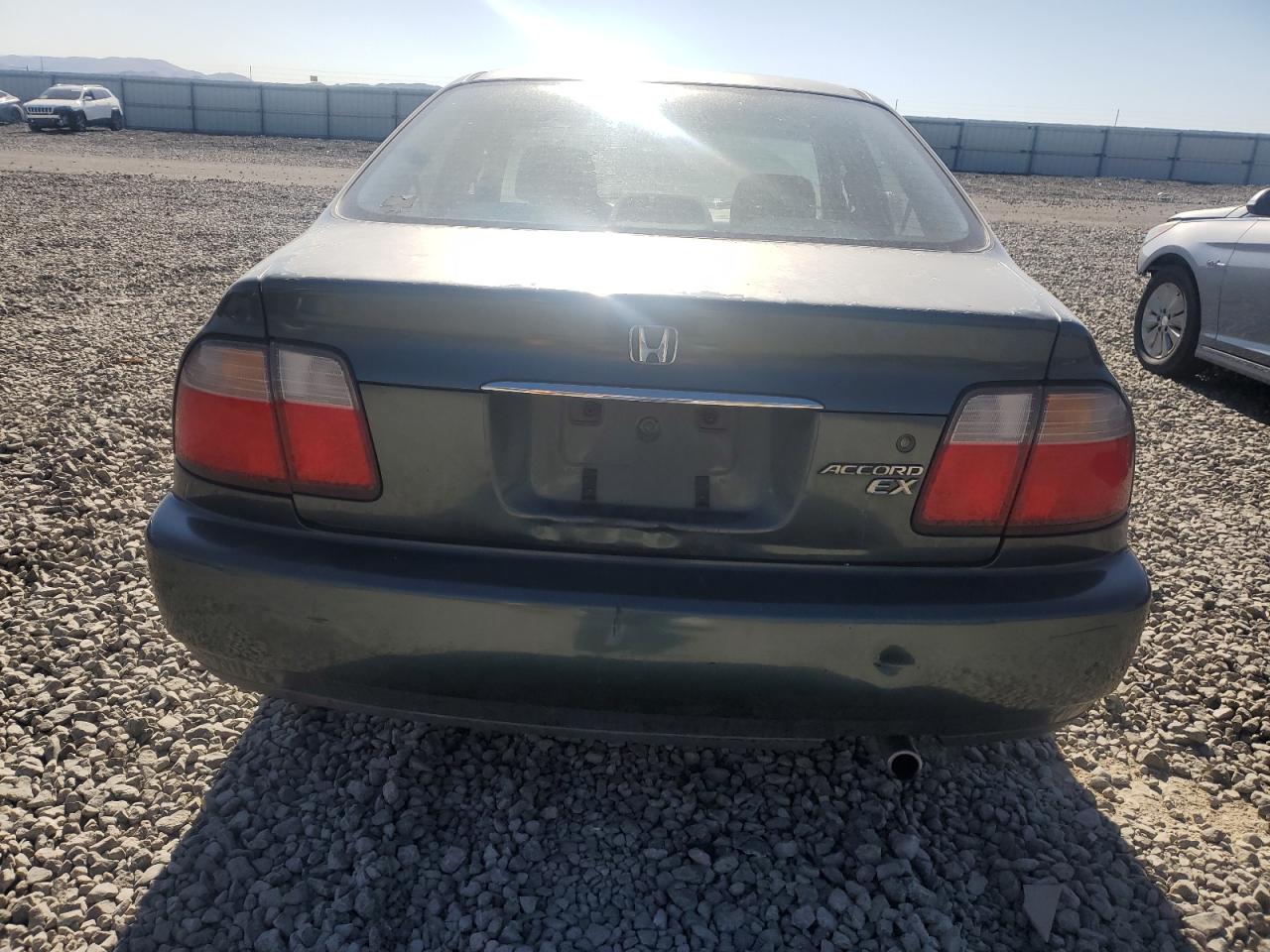 1996 Honda Accord Lx VIN: 1HGCD5630TA193119 Lot: 62405205