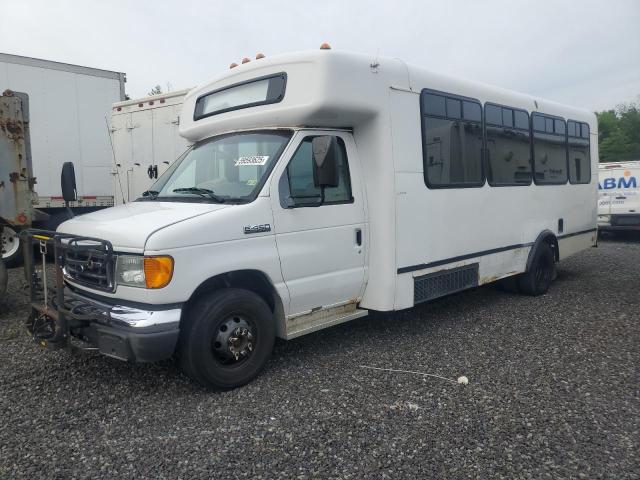 2007 Ford Econoline E450 Super Duty Cutaway Van