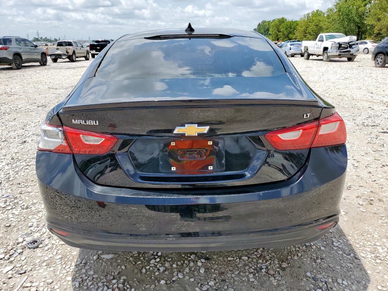 1G1ZD5ST1JF163070 CHEVROLET MALIBU 2018