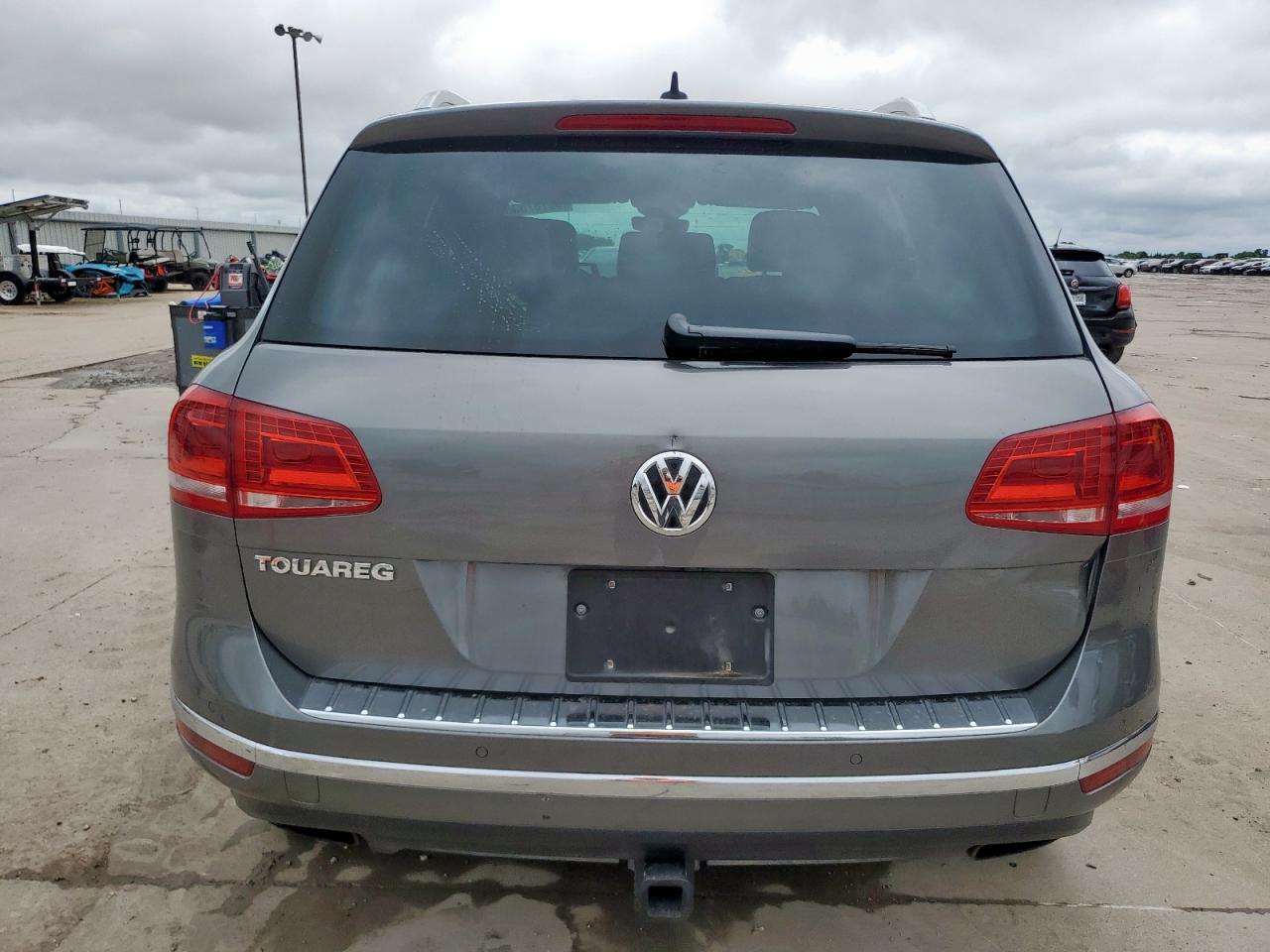 2017 Volkswagen Touareg Wolfsburg VIN: WVGRF7BP9HD001785 Lot: 60787835