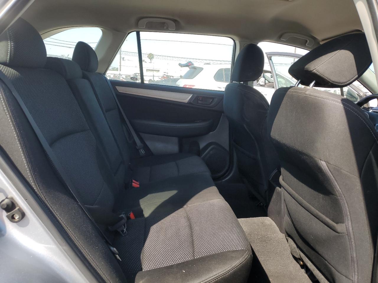 2018 Subaru Outback 2.5I VIN: 4S4BSAAC2J3381511 Lot: 62948035