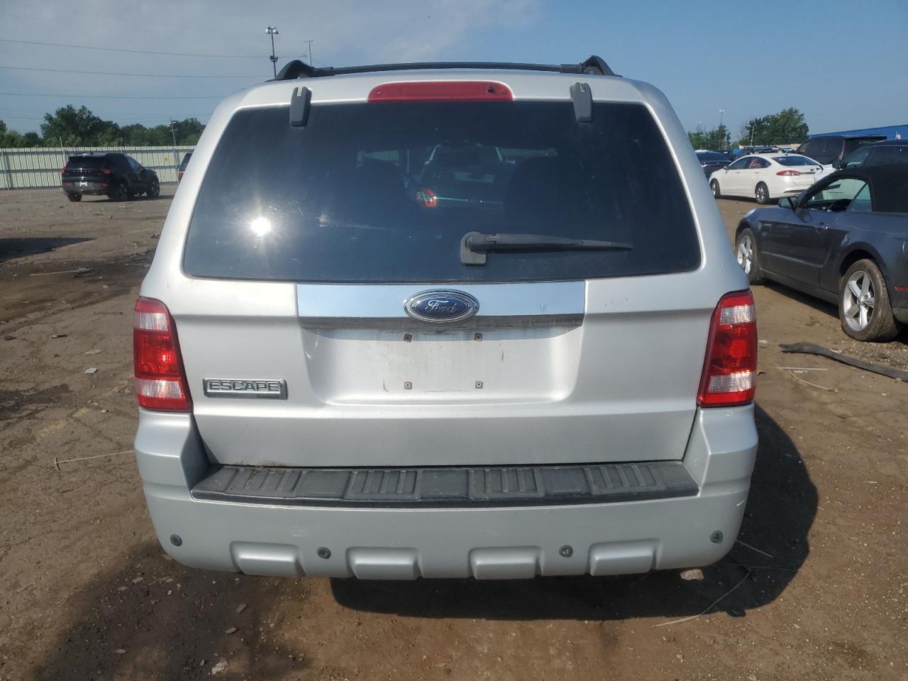 FORD ESCAPE 2009 VIN 1FMCU047X9KA02585 photo 6