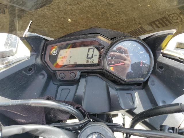undisplay YAMAHA FZ600-800 2012 Белый