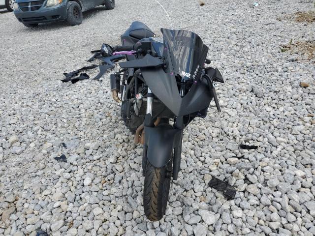 2017 YAMAHA YZFR3   