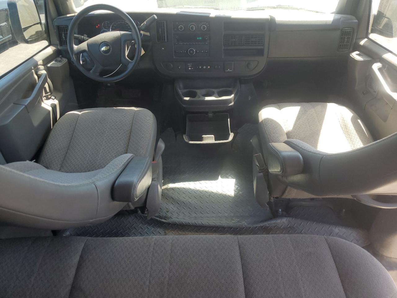 2020 Chevrolet Express G3500 Lt VIN: 1GAZGPFG2L1142907 Lot: 61597535