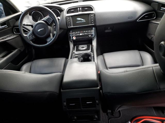 Sedans JAGUAR XE 2017 Czarny