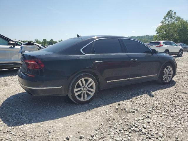  VOLKSWAGEN PASSAT 2017 Черный