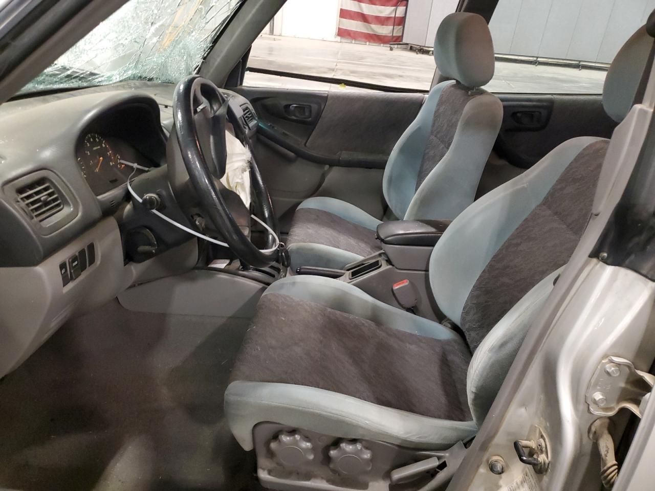 2000 Subaru Forester L VIN: JF1SF6351YH717074 Lot: 61110095