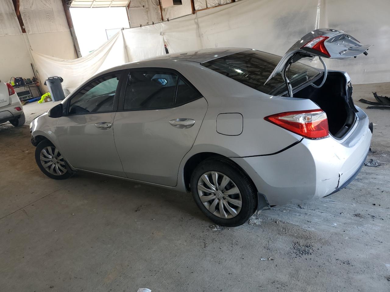 TOYOTA COROLLA 2015 VIN 2T1BURHE6FC238449 photo 2