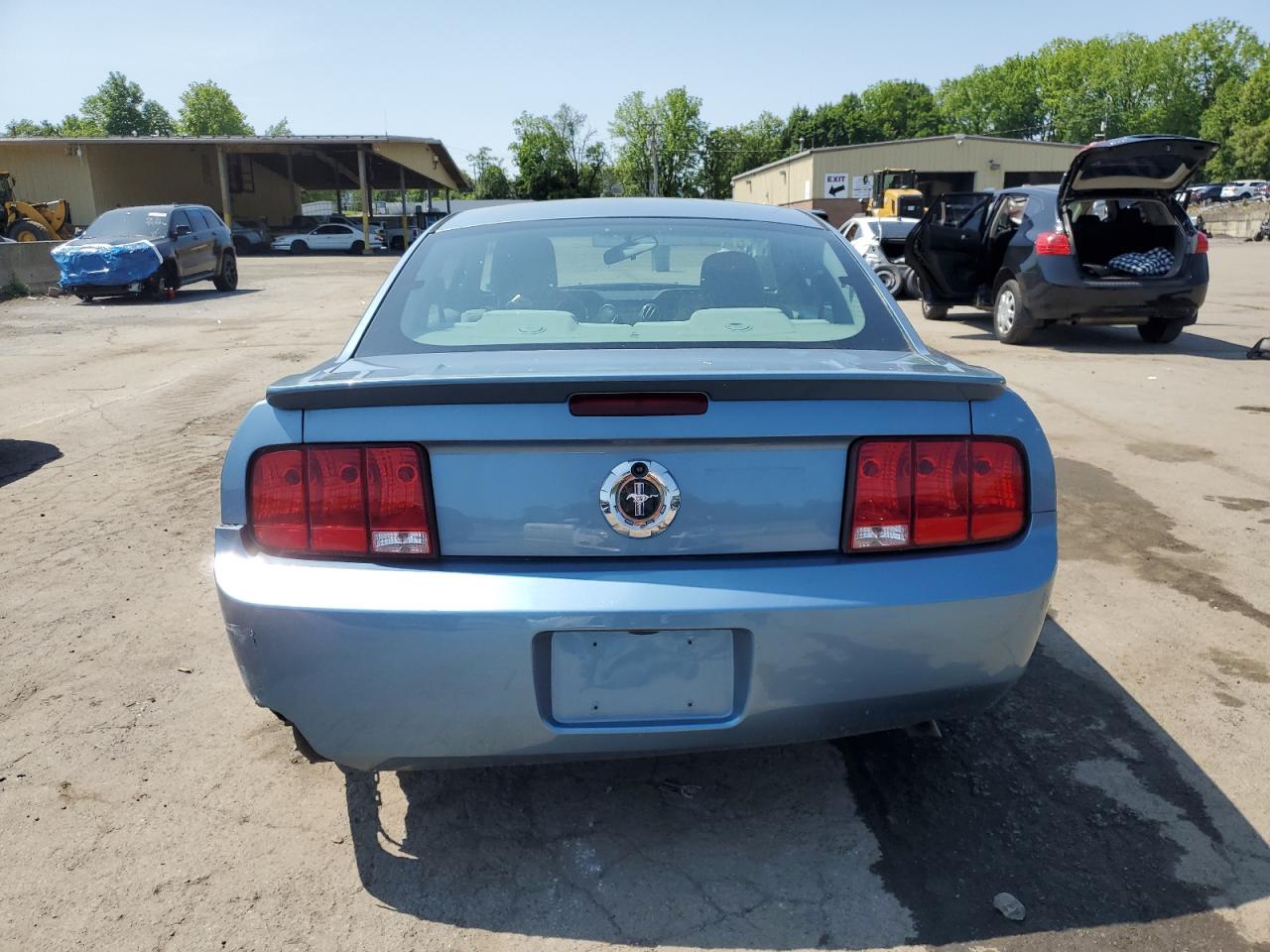 2007 Ford Mustang VIN: 1ZVHT80N275327594 Lot: 58373975