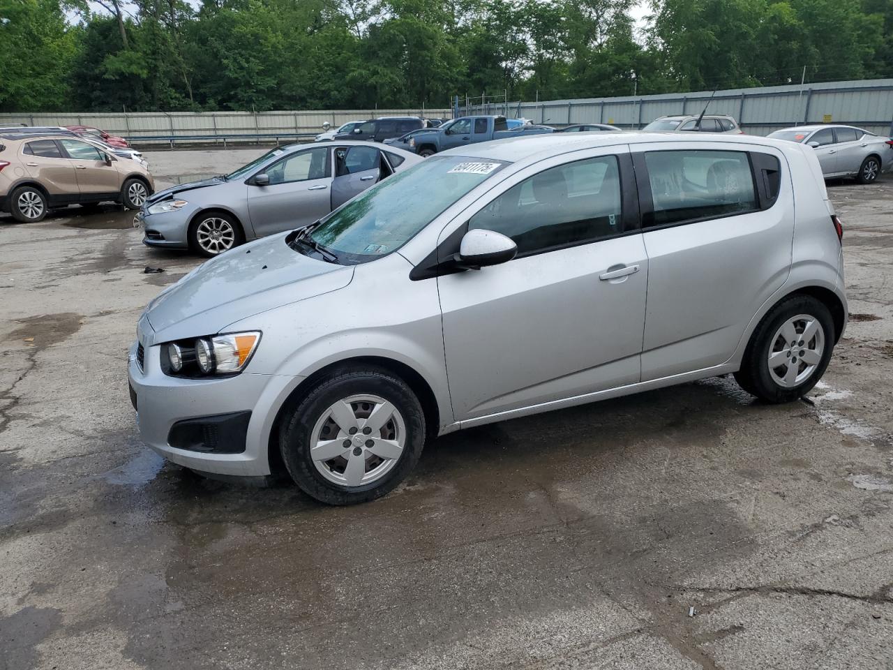 2014 Chevrolet Sonic Ls продається в Ellwood City, PA - Side