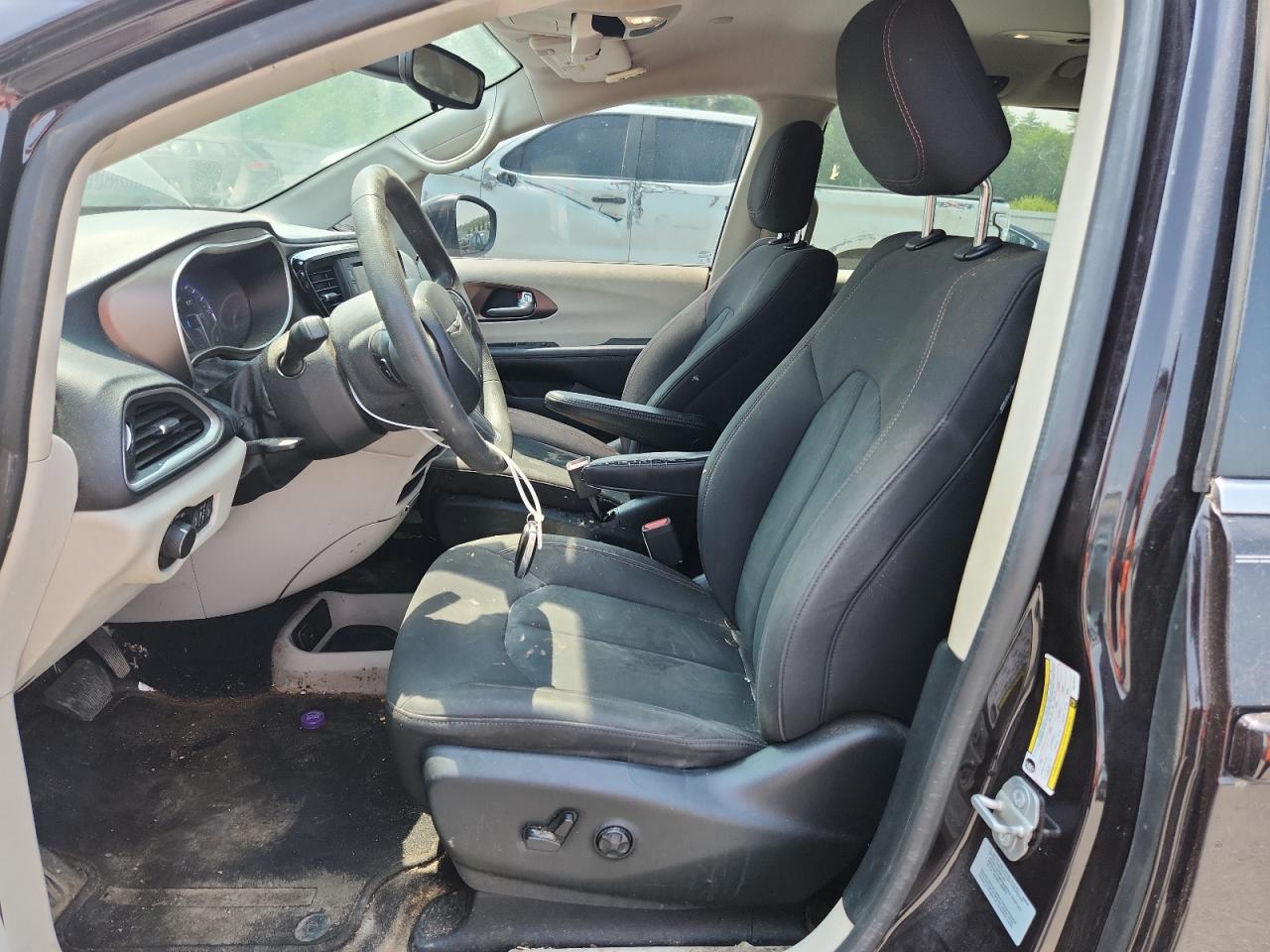 2017 Chrysler Pacifica Lx VIN: 2C4RC1CG2HR770747 Lot: 59753115