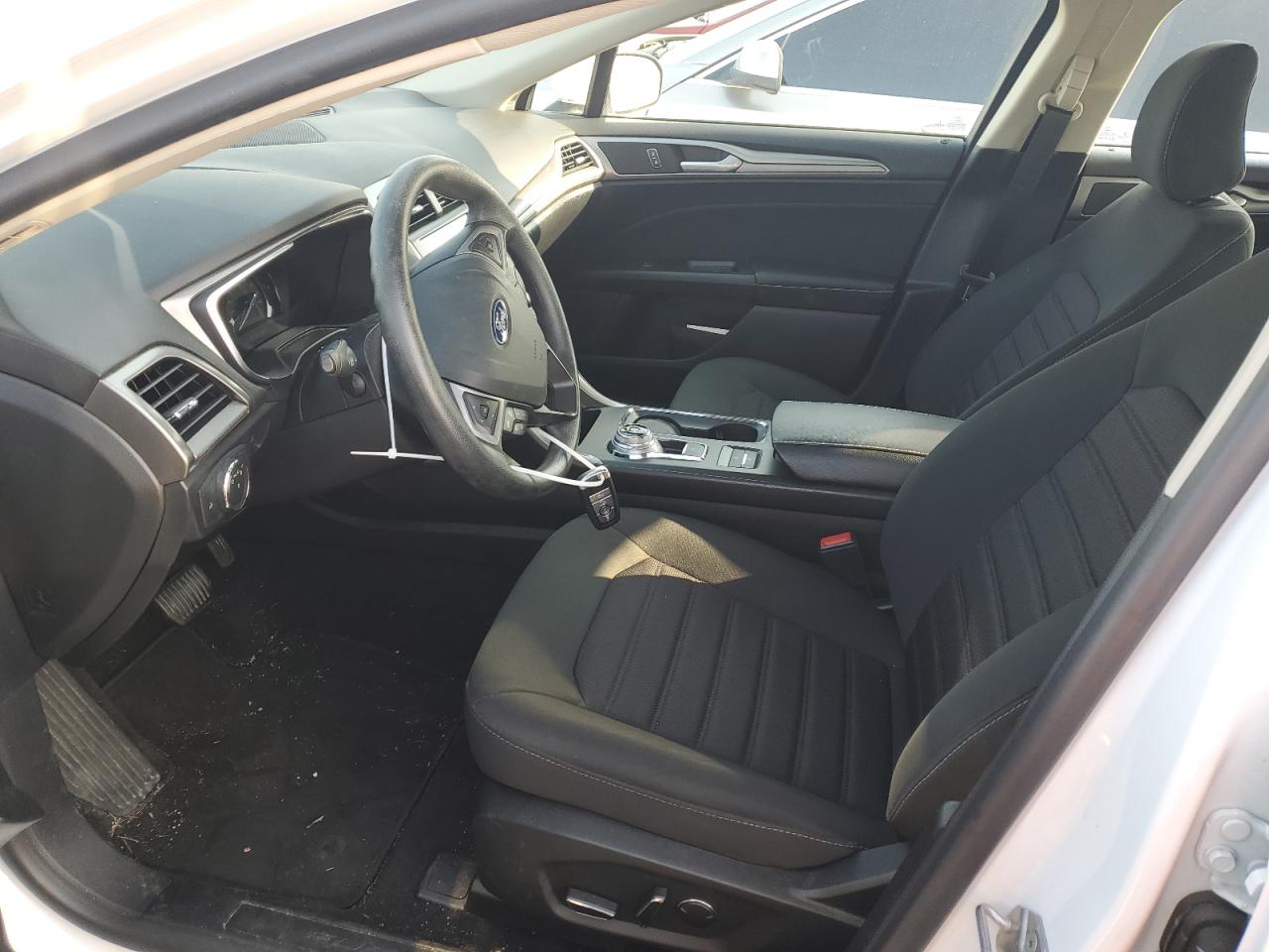 2020 Ford Fusion Se VIN: 3FA6P0LU2LR119103 Lot: 55085225