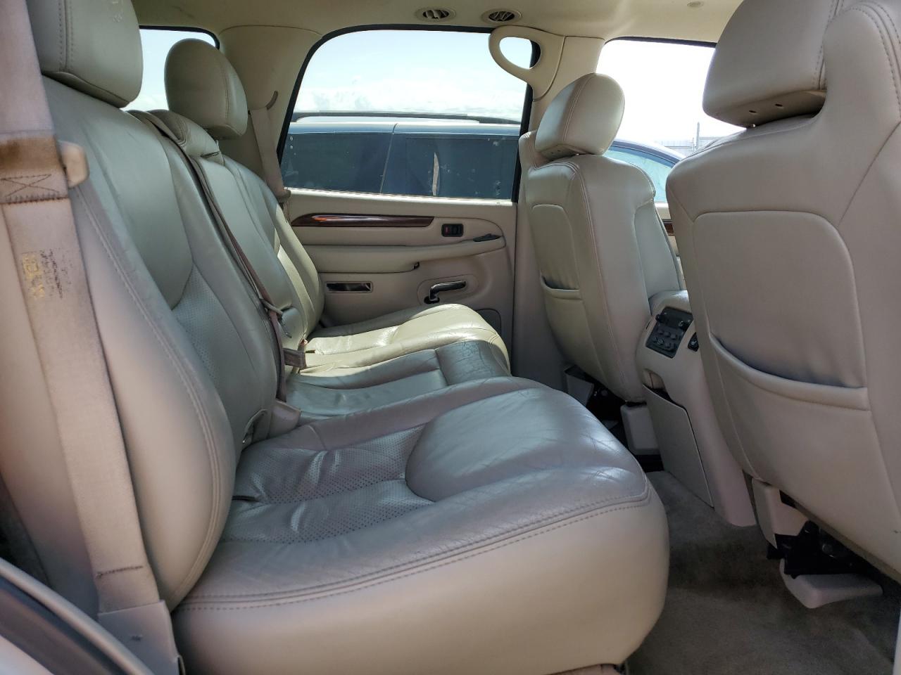 2004 Cadillac Escalade Luxury VIN: 1GYEK63N94R283830 Lot: 61431285
