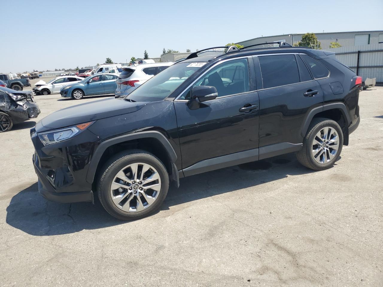 2021 TOYOTA RAV 4 RAV4 XLE PREMIUM | 2T3A1RFV0MC240189