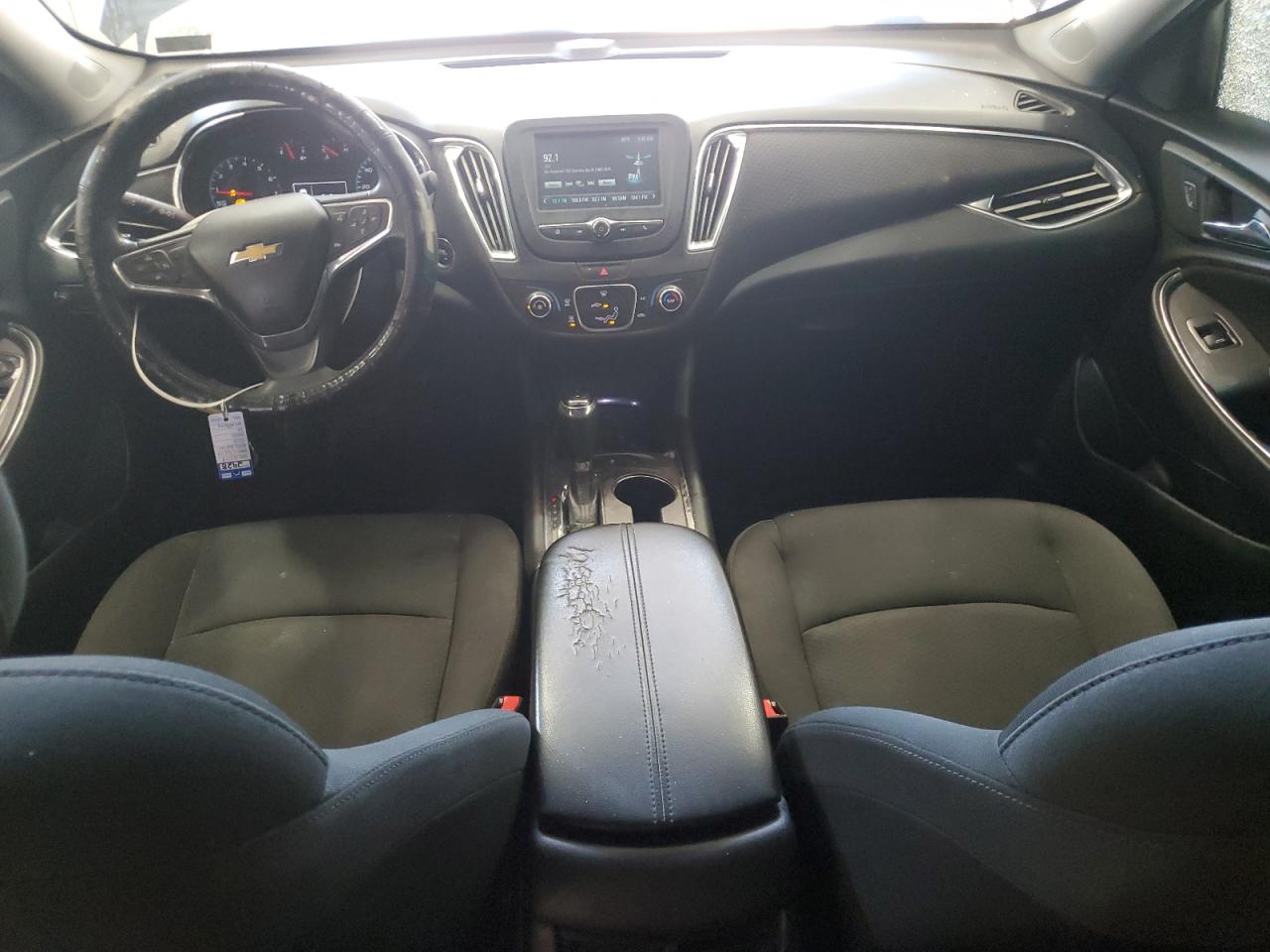CHEVROLET MALIBU 2017 VIN 1G1ZE5ST4HF128904 photo 8