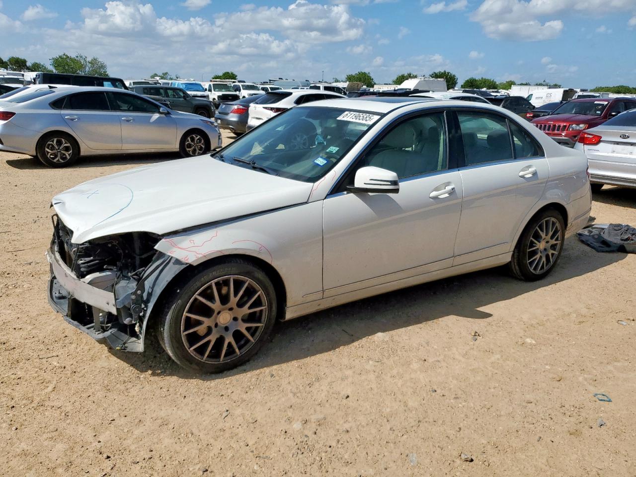 2011 Mercedes-Benz C 300 zu verkaufen in San Antonio, TX - Front End
