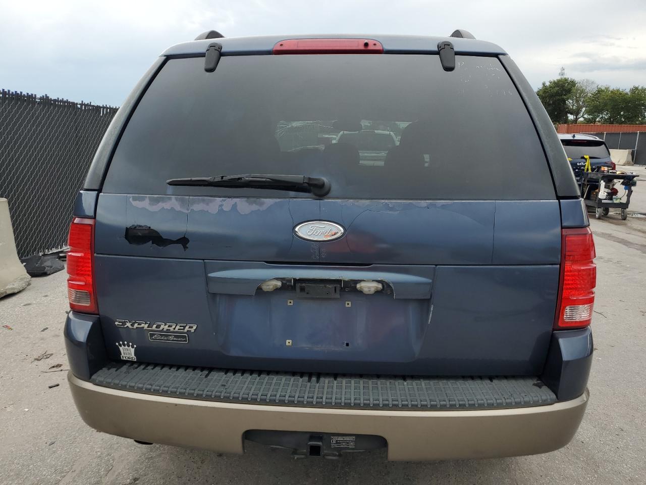 2004 Ford Explorer Eddie Bauer VIN: 1FMZU64K54UB61660 Lot: 60890085