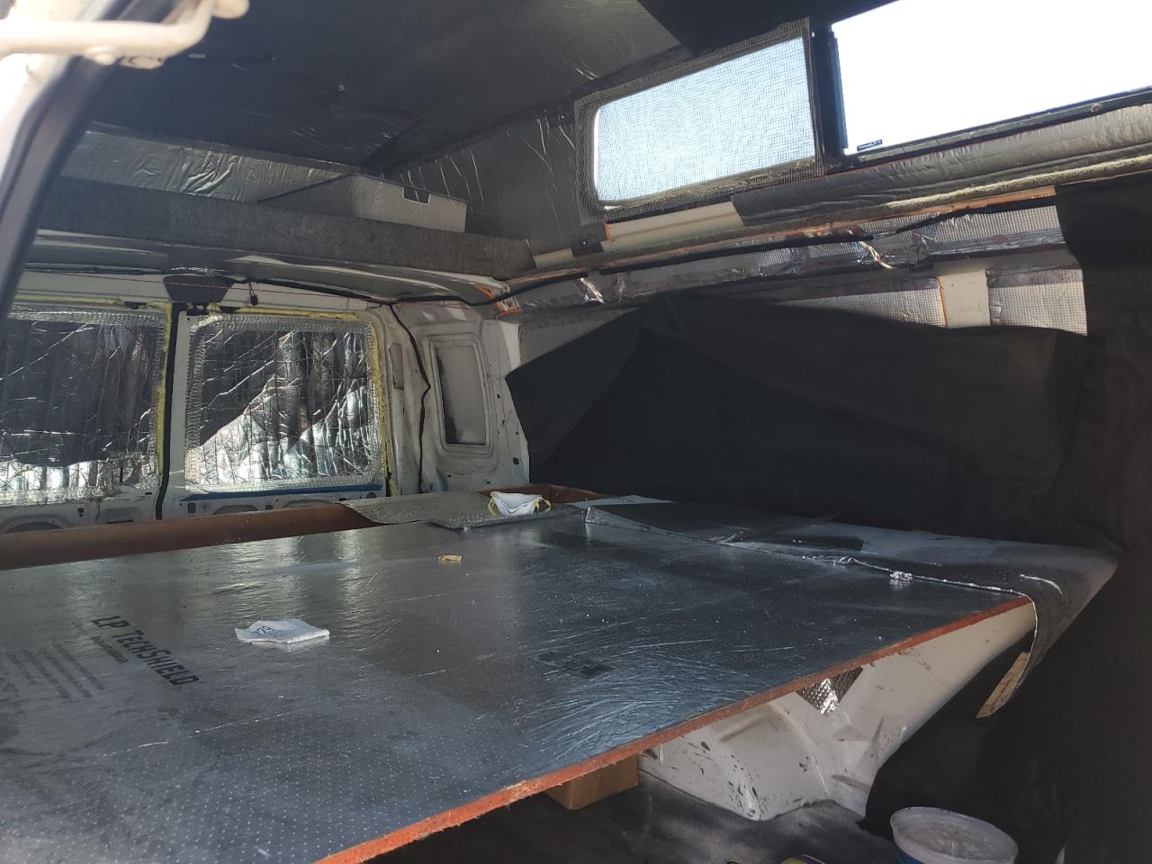 1997 Ford Econoline E350 Super Duty Van VIN: 1FTJS34L3VHB96366 Lot: 60678685