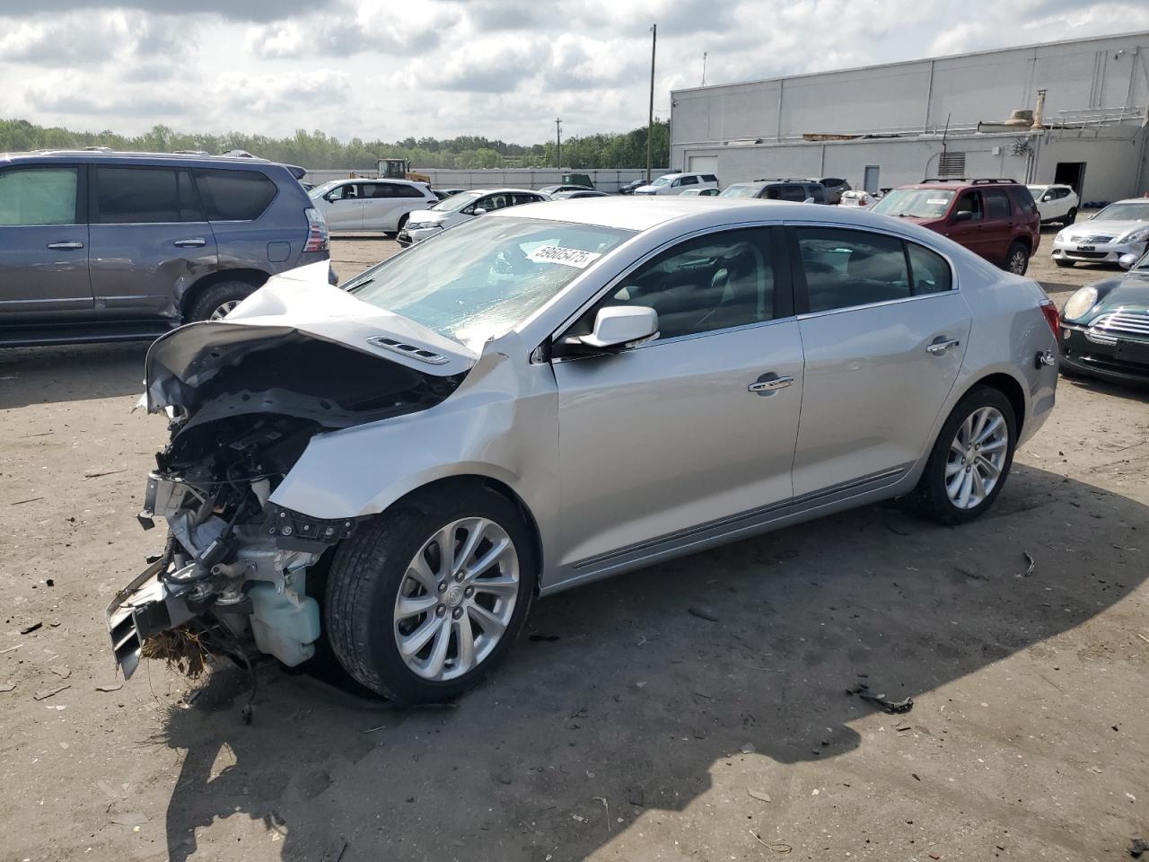 2014 Buick Lacrosse იყიდება Fredericksburg-ში, VA - Front End