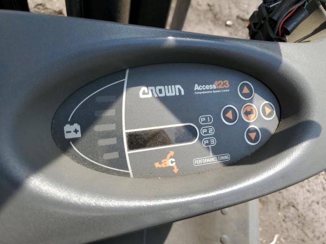  CROWN FORKLIFT 2014 Серый