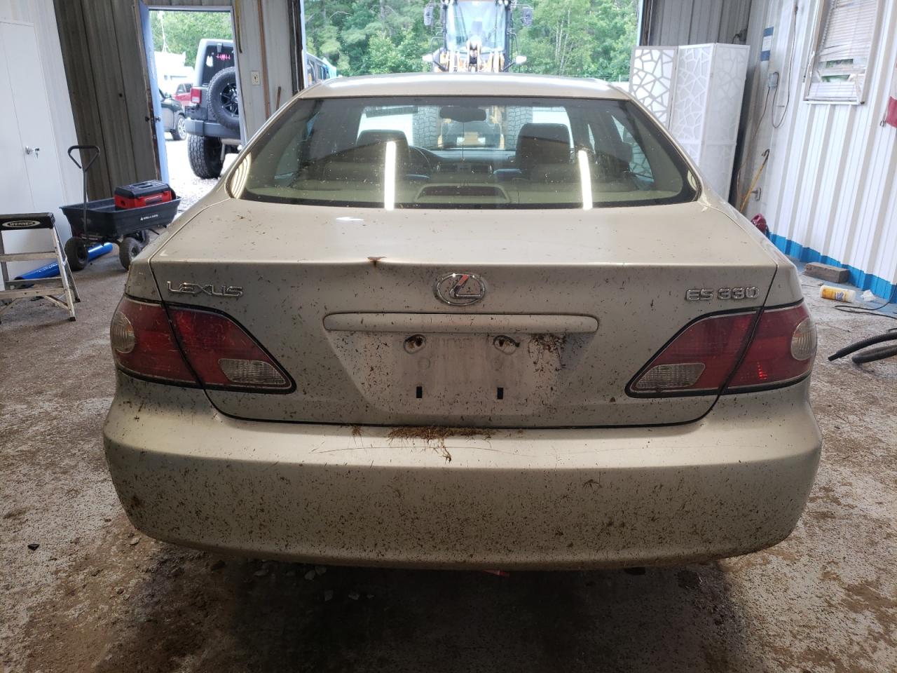 2004 Lexus Es 330 VIN: JTHBA30G445033174 Lot: 61621055