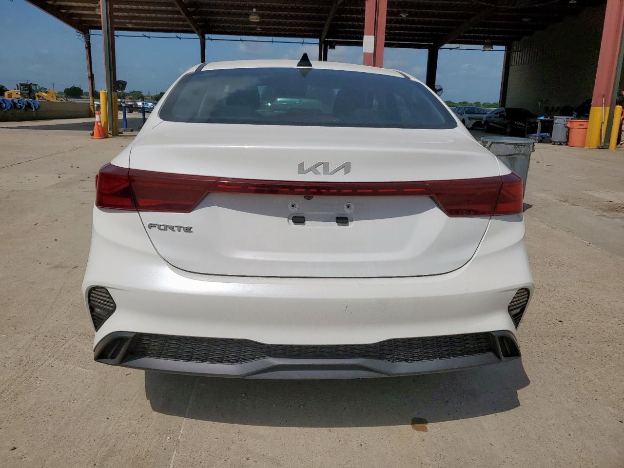 KIA FORTE 2023 VIN 3KPF24AD5PE588704 photo 6