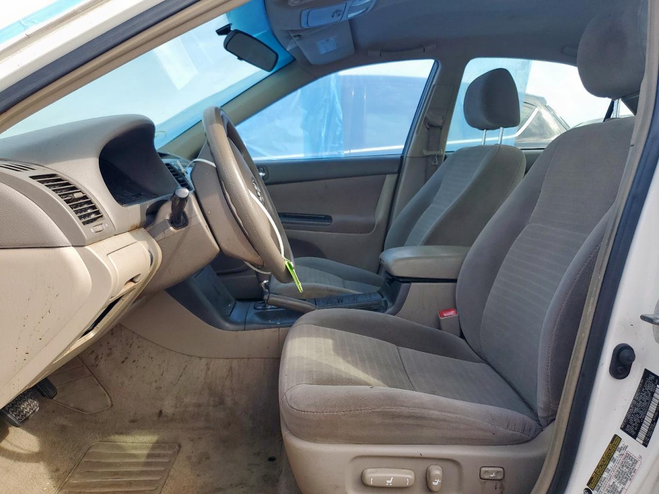 2005 Toyota Camry Le VIN: 4T1BE32KX5U402372 Lot: 89723025