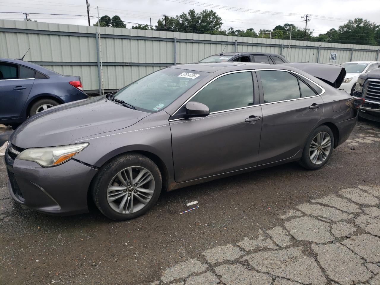 2015 Toyota Camry Le for Sale in Shreveport, LA - Rear End