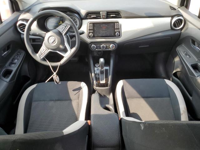  NISSAN VERSA 2020 Srebrny
