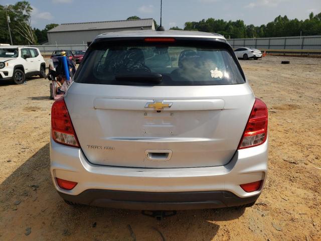  CHEVROLET TRAX 2017 Srebrny