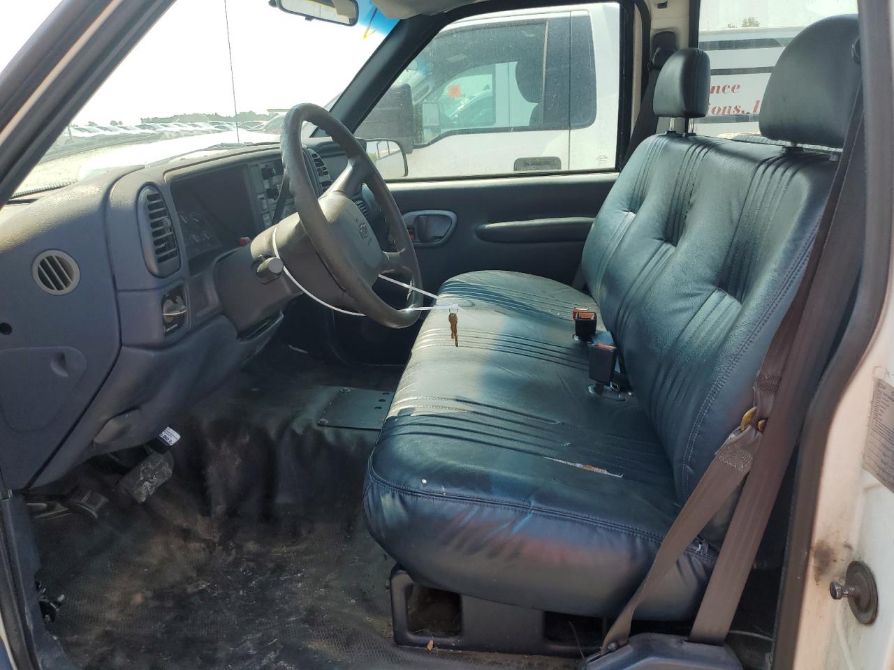 1998 Chevrolet Gmt-400 C1500 VIN: 1GCEC14W9WZ236801 Lot: 56354305