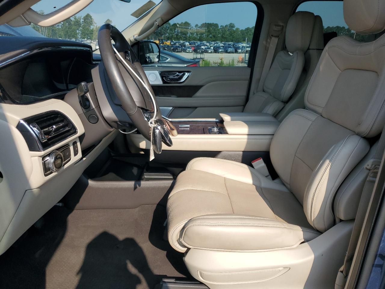 LINCOLN NAVIGATOR 2019 VIN 5LMJJ2LTXKEL09234 photo 7