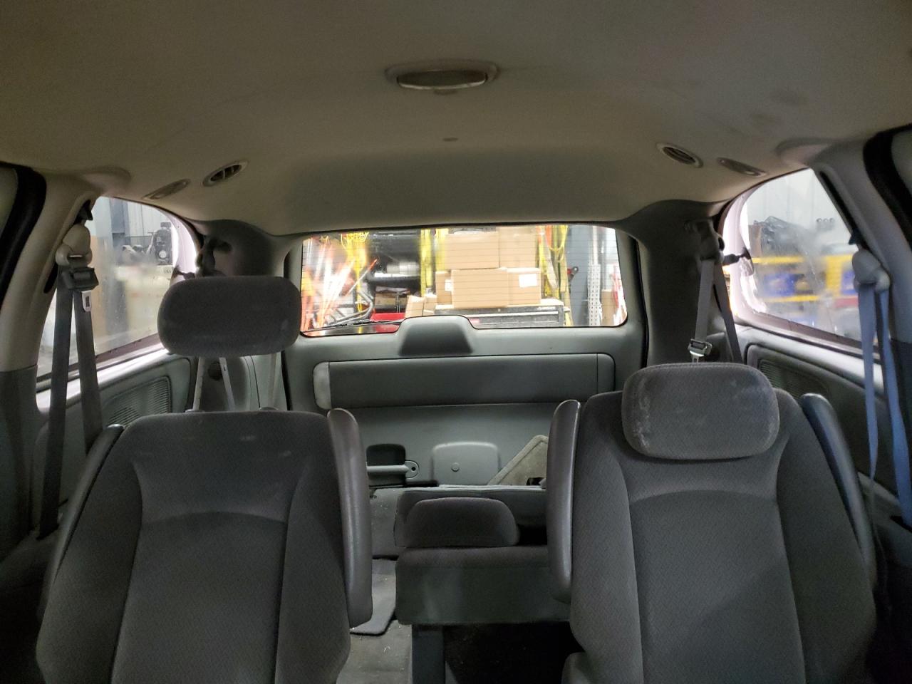 2005 Chrysler Town & Country Lx VIN: 2C4GP44R35R597796 Lot: 59774565