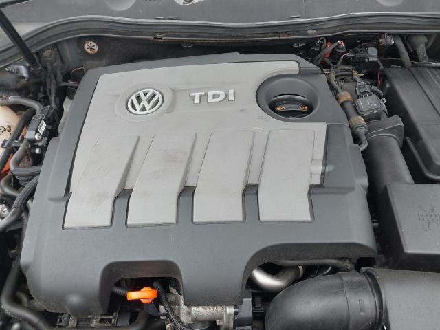 2011 VOLKSWAGEN PASSAT S B