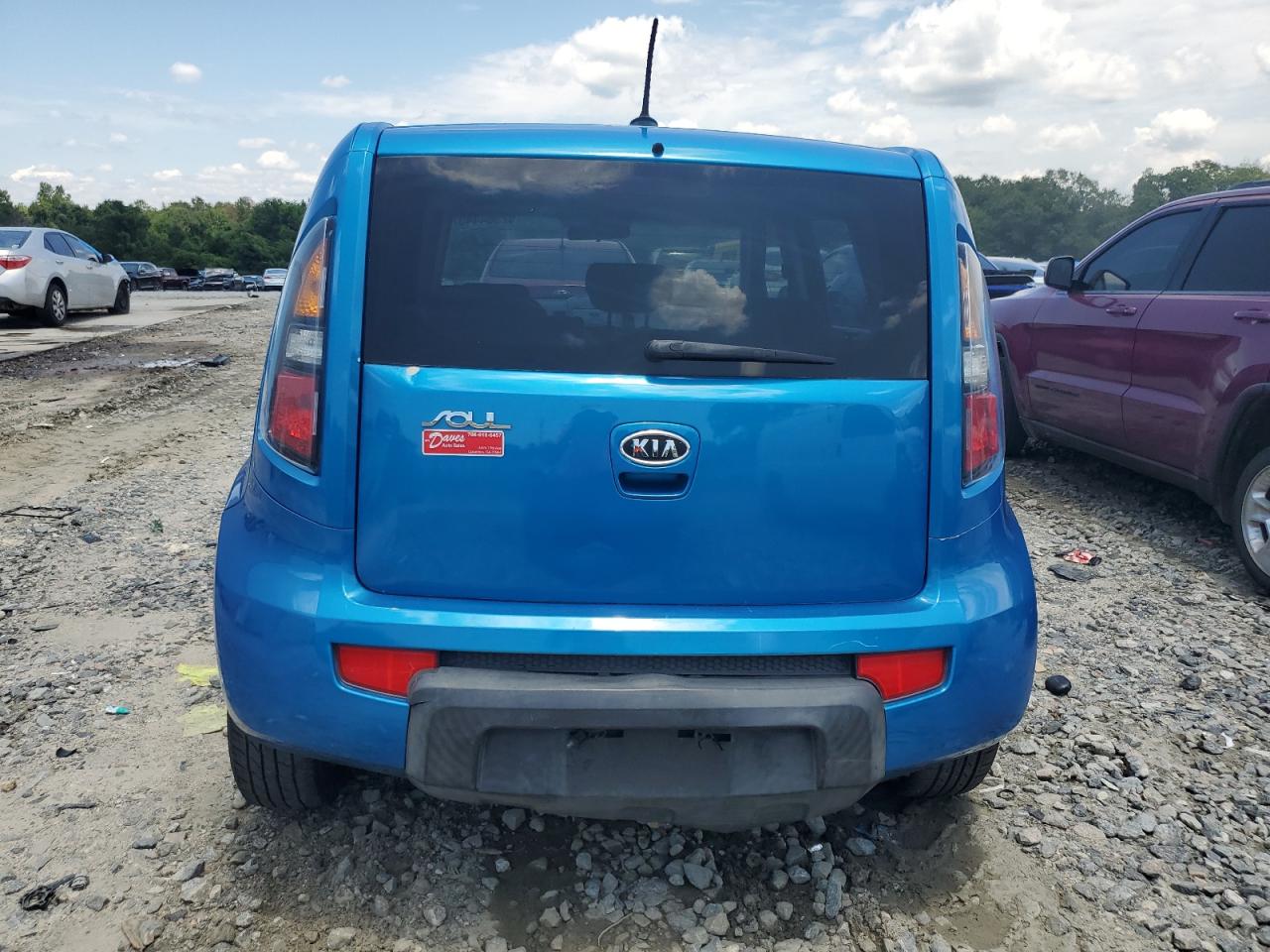 2010 Kia Soul + VIN: KNDJT2A27A7129885 Lot: 62564445