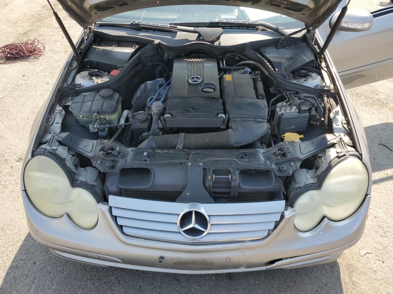 2004 Mercedes-Benz C 230K Sport Coupe VIN: WDBRN40J54A588131 Lot: 62463795