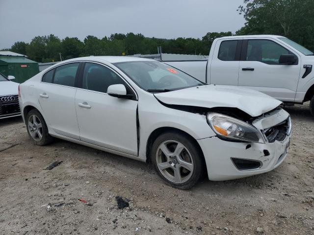  VOLVO S60 2013 White