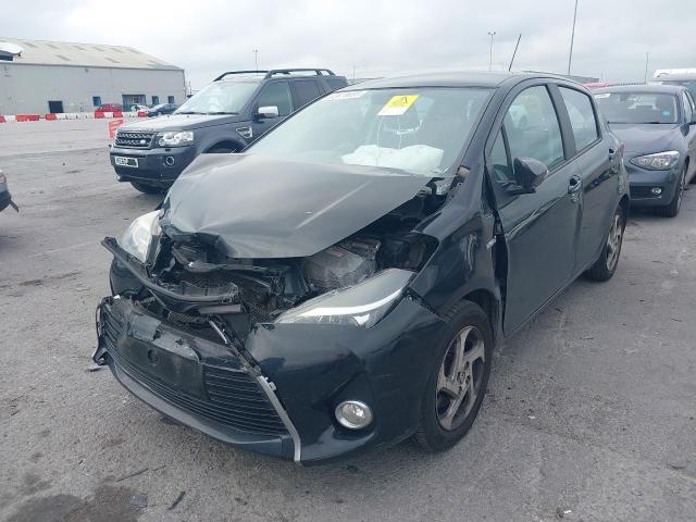 TOYOTA YARIS HYBR 2015