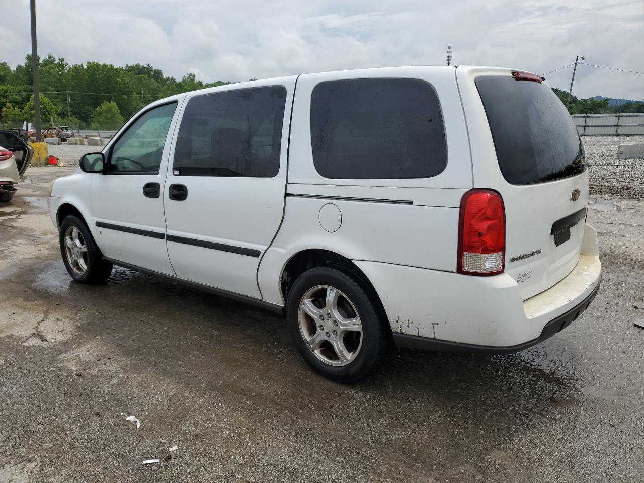 1GNDV23147D172660 CHEVROLET UPLANDER 2007 WHITE Photo 2