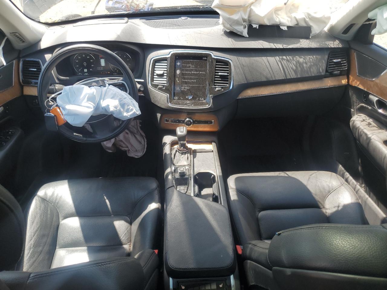 2022 Volvo Xc90 T6 Momentum VIN: YV4A221K0N1795561 Lot: 61743175