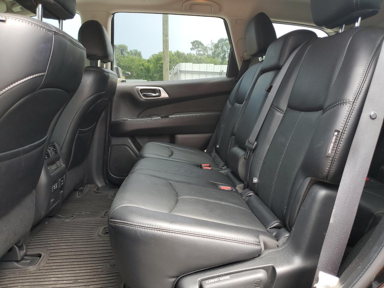2019 Nissan Pathfinder S VIN: 5N1DR2MN1KC637050 Lot: 62707995