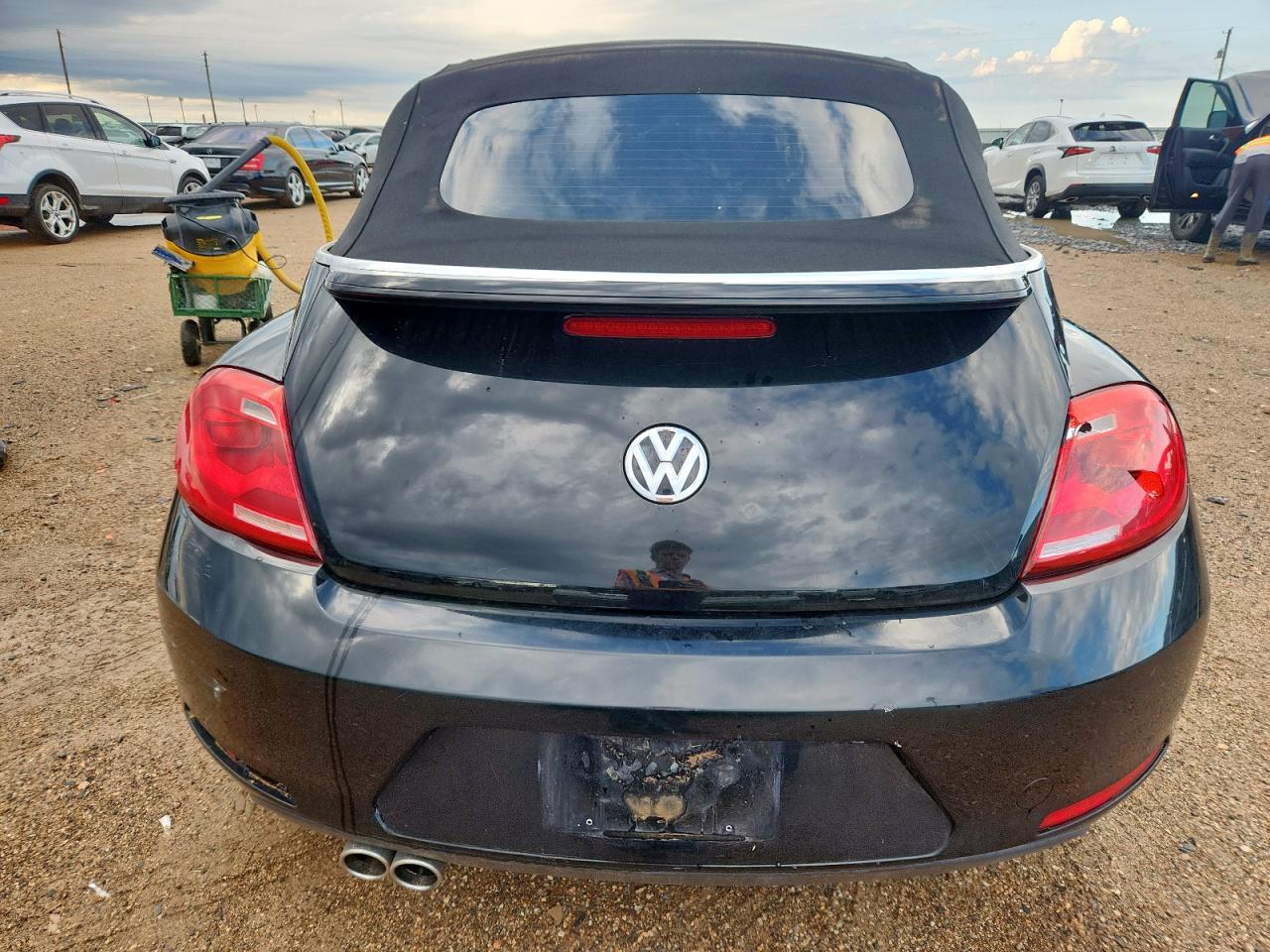 2013 Volkswagen Beetle VIN: 3VW5X7AT3DM828143 Lot: 62330745